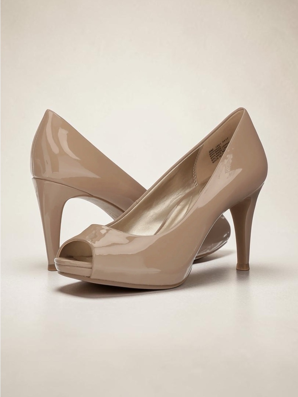 Bandolino Rainaa Beige Patent Peep-Toe Heels, size 7